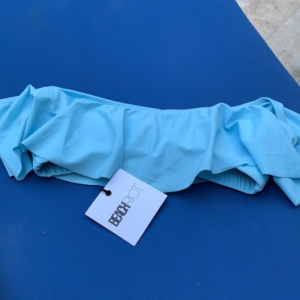 NWT | Beach‎ Riot Ruffle Swim Top! - Picture 2 of 3